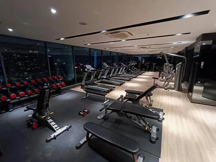 公寓 吉隆坡C17B Modern Balcony Infinity Pool Klcc View公寓 马来西亚